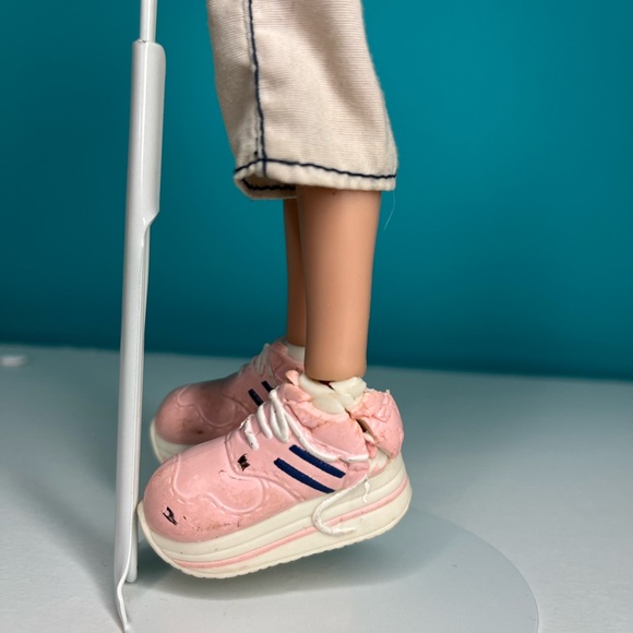 Bratz Beach Party Jade 2002 Limited Edition Doll With Outfit - Picture 5 of 8